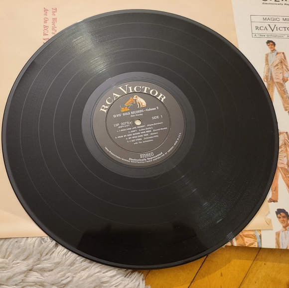 Elvis gold Records vol.2 50,000 000 Fans Can't Be Wrong. GuC - Picture 6 of 8